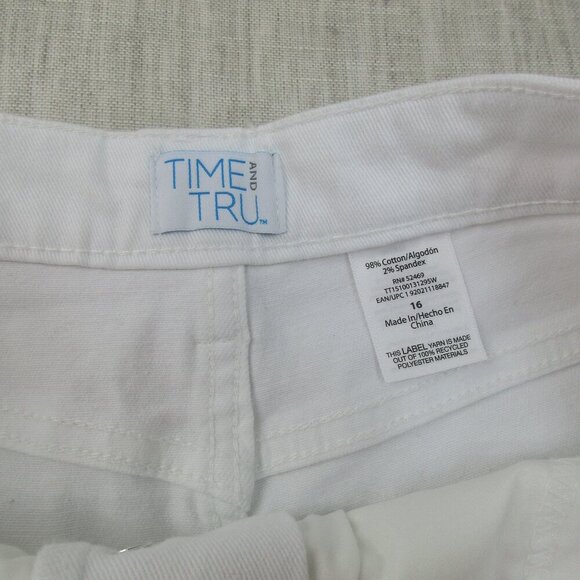 Time and Tru Jean Shorts Womens 16 White Denim Comfort‎ Fit Button Fly Outdoor - Picture 3 of 8